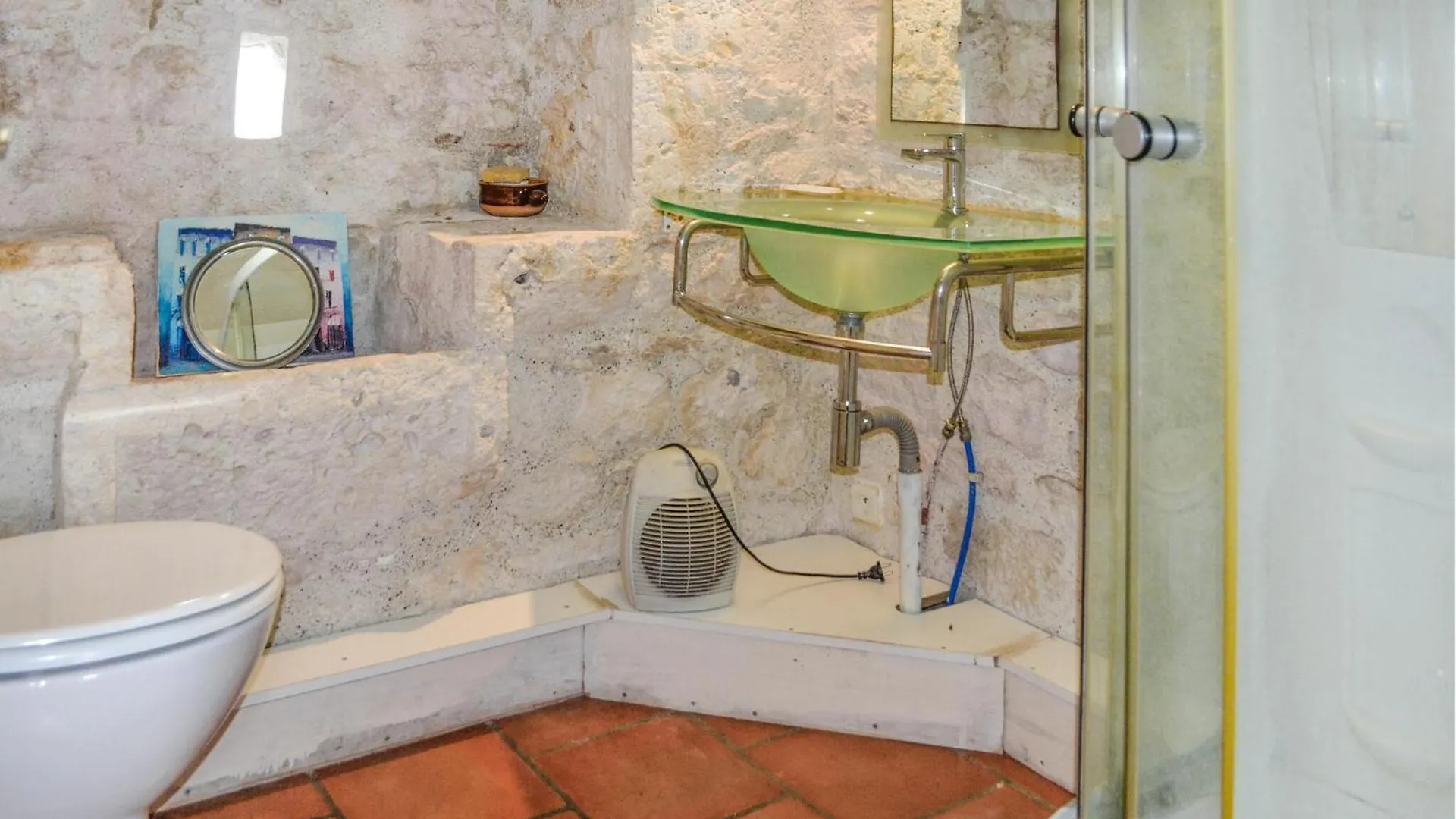 Stunning Home In Fauroux With Wifi